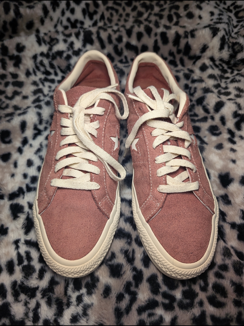 Converse Low-Top Sneakers in Dusty Rose with Cream Accents